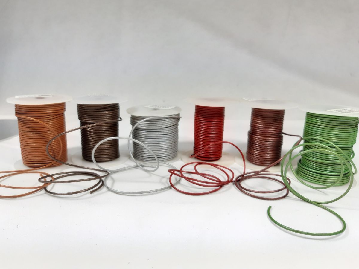 5 m Cowhide cords diâmetro 2mm