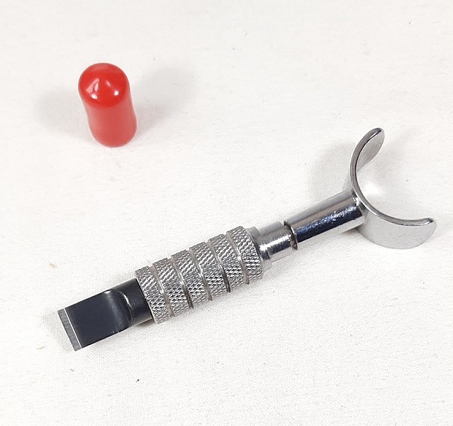 Outils pour le travail du cuir: couteau &agrave; ouvrir 