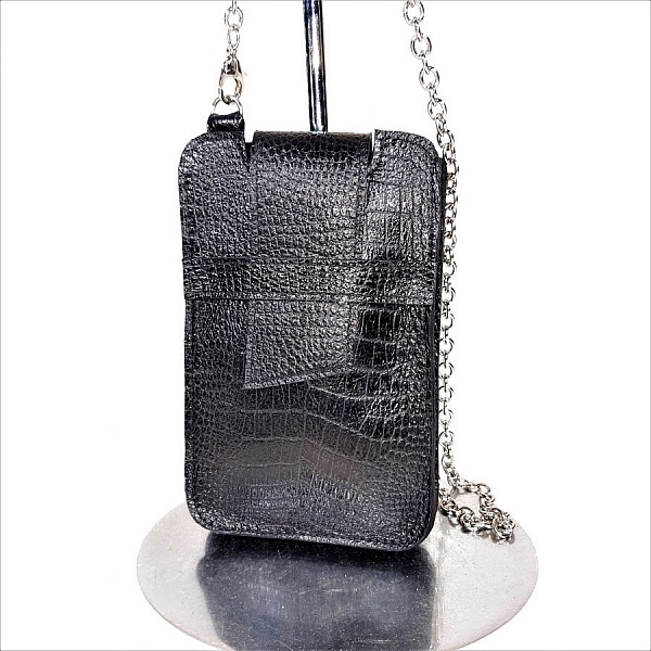 Pochette pour smartphone cuir de vachette imprim&eacute; coloris noir..