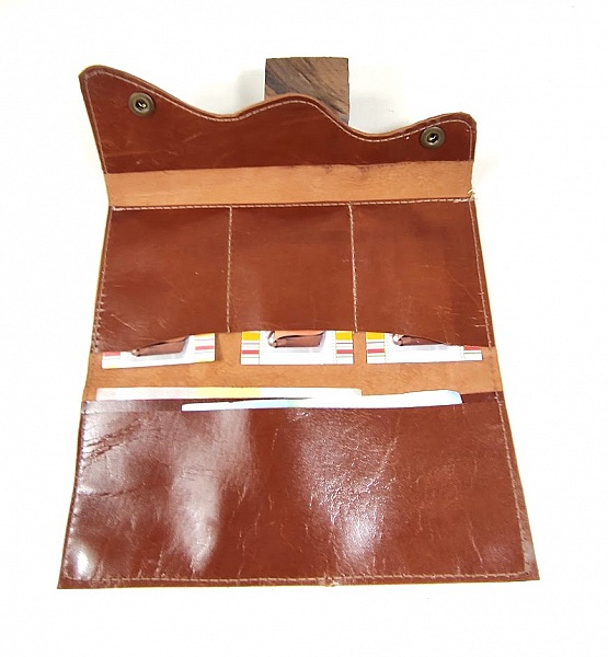 Porte feuilles porte monnaie cuir marron