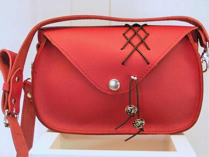 Material sint&eacute;tico de 2mm de di&acirc;metro de rabo de rato.