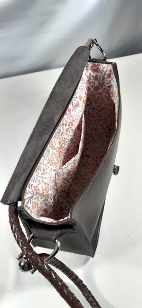 Sac cuir avec bandouli&egrave;re tress&eacute;e cuir