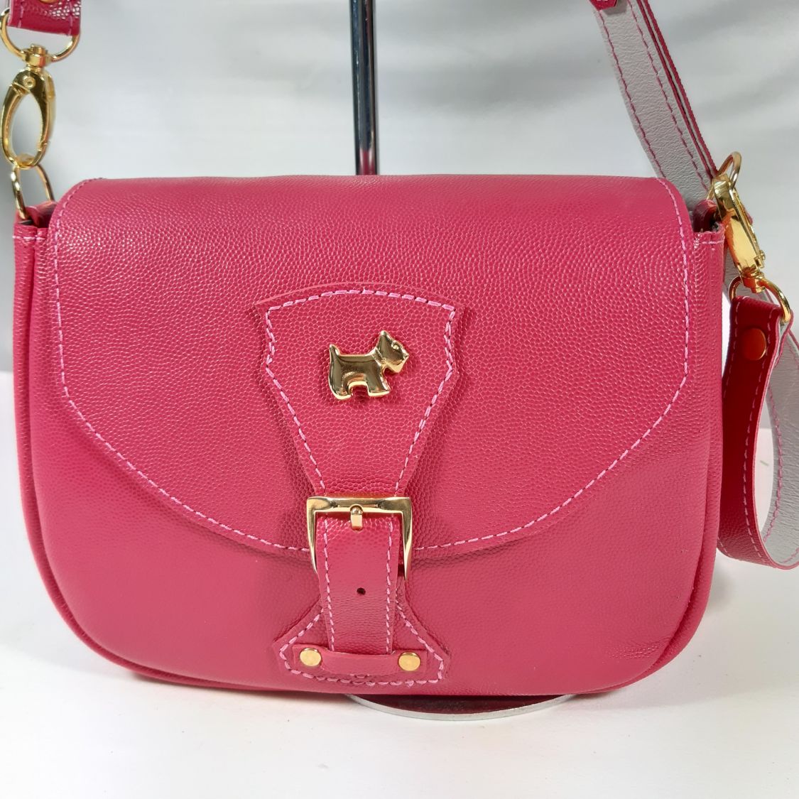 Fuchsia saco de couro de vaca de grão rosa