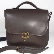 Saco liso de couro de vaca para homem.